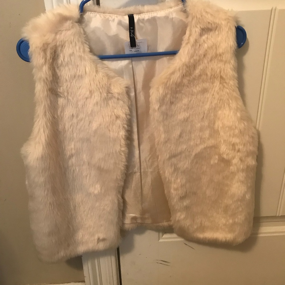 beautiful white vest